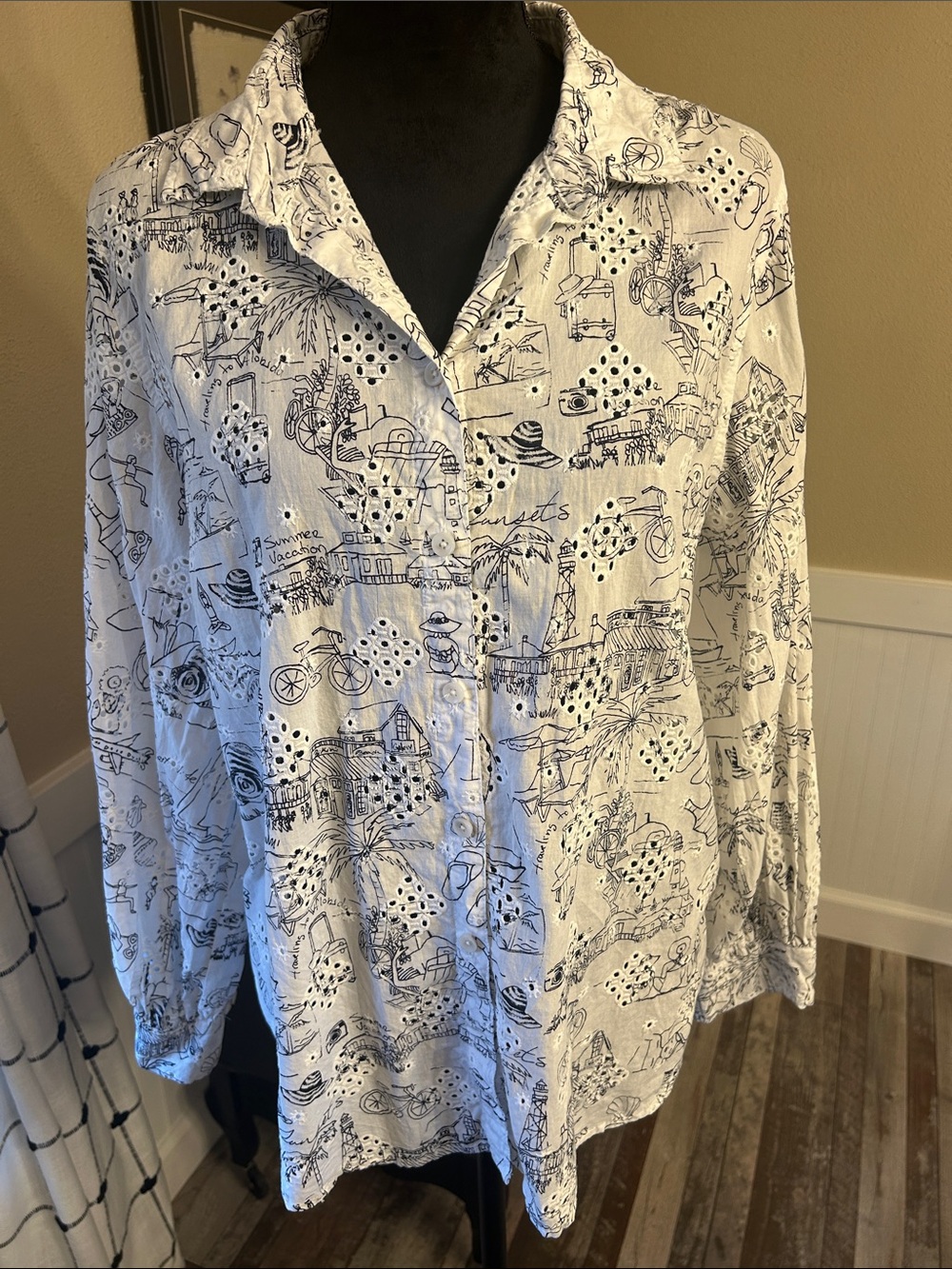 Chico's White Button-Front Beach Scene Print Blouse